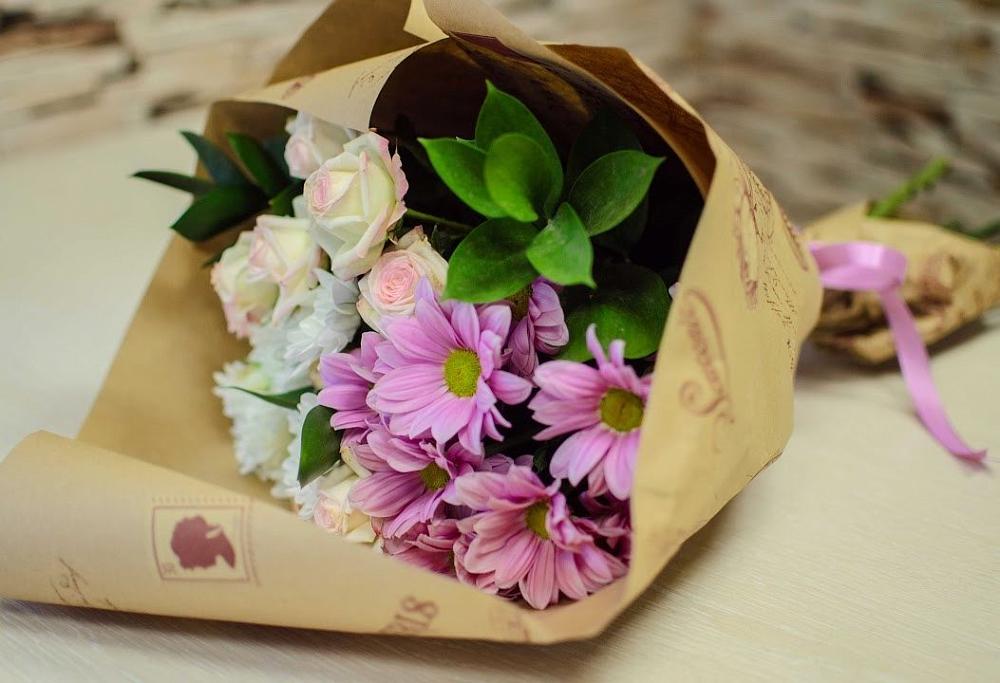 Букет цветов из: Розы и Хризантемы в Кендже-Кулаке