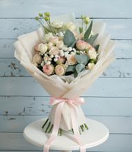 Букет цветов из:  Розы и Лизиантусы #REPLACE_PRED# Кендже-Кулаке