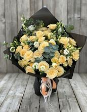 Букет цветов из:  Розы и Лизиантусы #REPLACE_PRED# Кендже-Кулаке