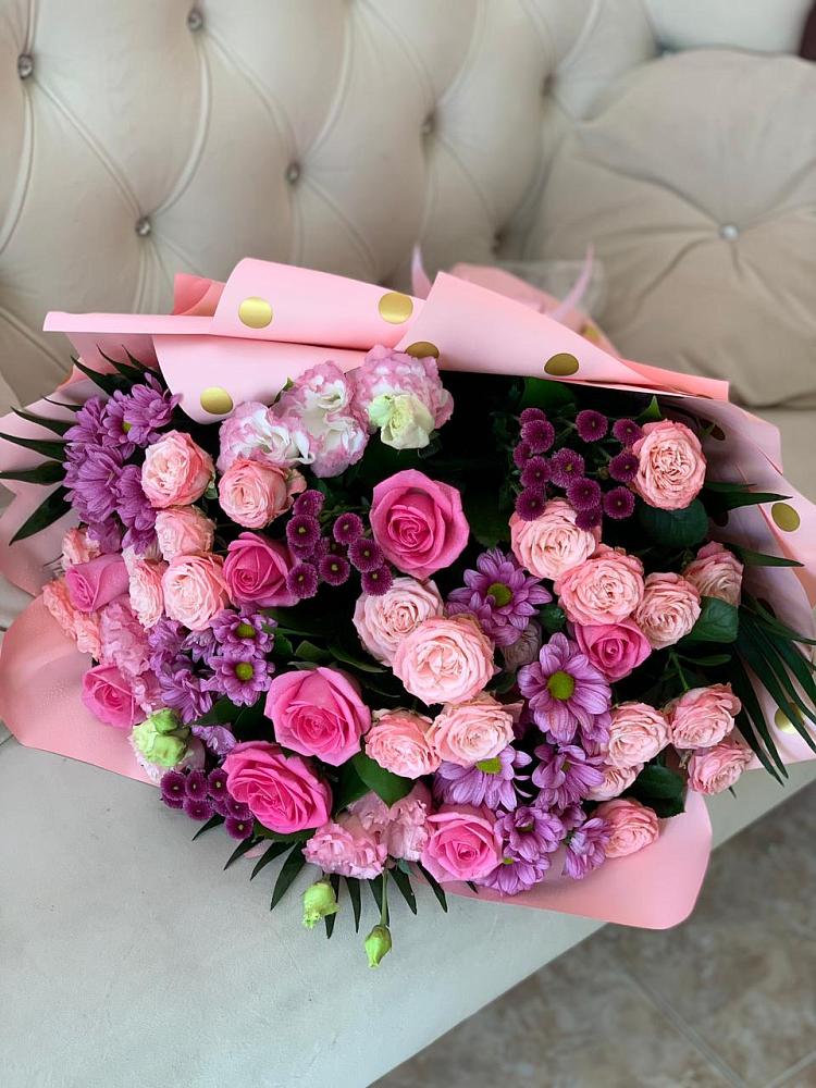 Букет цветов из: Хризантемы, Розы и Лизиантусы в Кендже-Кулаке