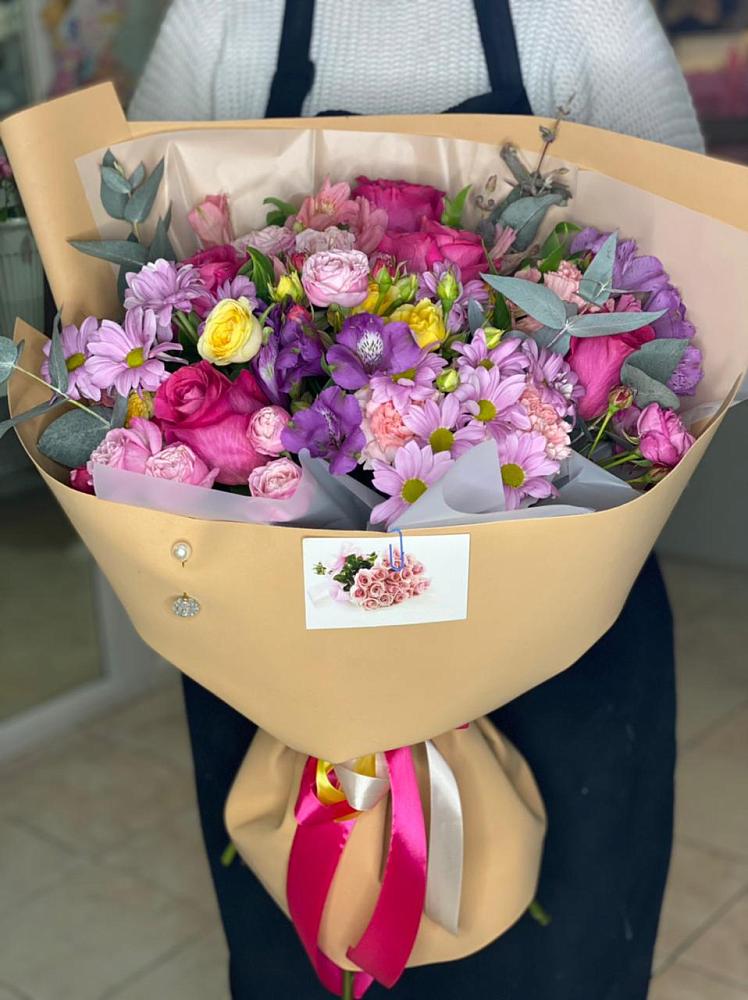 Букет цветов из: Хризантемы, Гвоздики и Альстромерии в Кендже-Кулаке