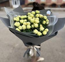 Букет Белые кустовые розы Солинеро в Кендже-Кулаке