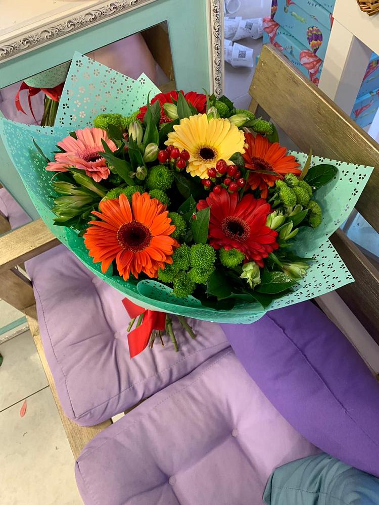 Букет цветов из: Герберы, Хризантемы и Альстромерии в Кендже-Кулаке