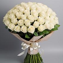 Букет 101 беля роза Белоснежка в Кендже-Кулаке
