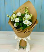 Букет цветов из:  Хризантемы и Лизиантусы в Кендже-Кулаке