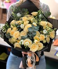 Букет птица счастья в Кендже-Кулаке Букет цветов из: Розы и Лизиантусы в Кендже-Кулаке