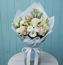 Букет цветов из:  Розы и Лизиантусы в Кендже-Кулаке