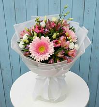 Букет цветов из:  Герберы, Альстромерии и Лизиантусы в Кендже-Кулаке